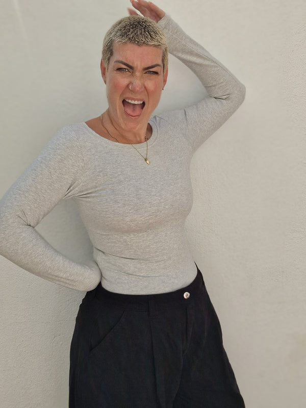 Soft Life Boat Neck Full Length Top in Ecovero in Grey Marl
