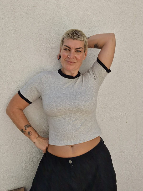 Soft Life Core Tee Mid Crop Ecovero i Top in Grey/ Marl and Black rib