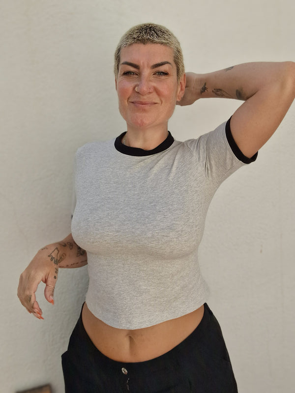 Soft Life Core Tee Mid Crop Ecovero i Top in Grey/ Marl and Black rib