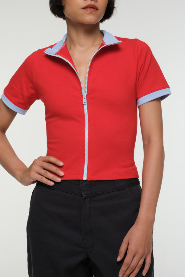 Core ZIP Mid Crop Tee in Red with pastel blue rib
