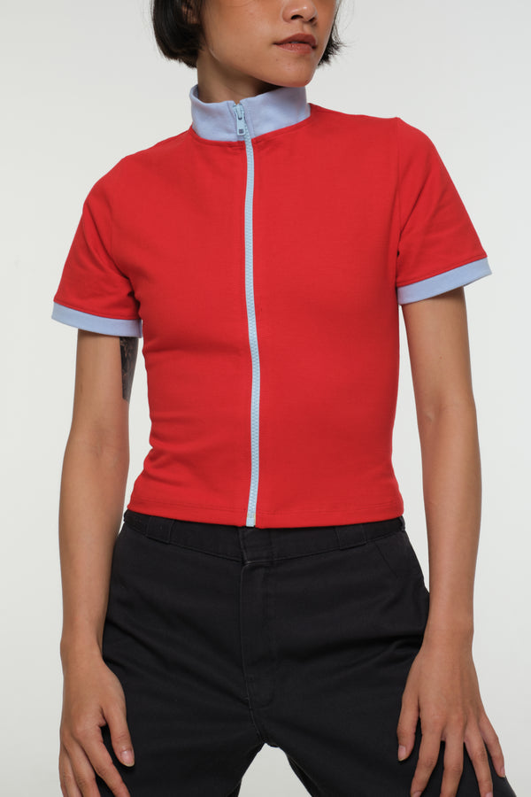 Core ZIP Mid Crop Tee in Red with pastel blue rib