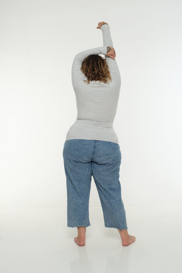 Soft Life Boat Neck Full Length Top in Ecovero in Grey Marl