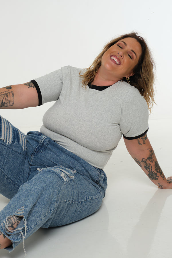 Soft Life Core Tee Mid Crop Ecovero i Top in Grey/ Marl and Black rib