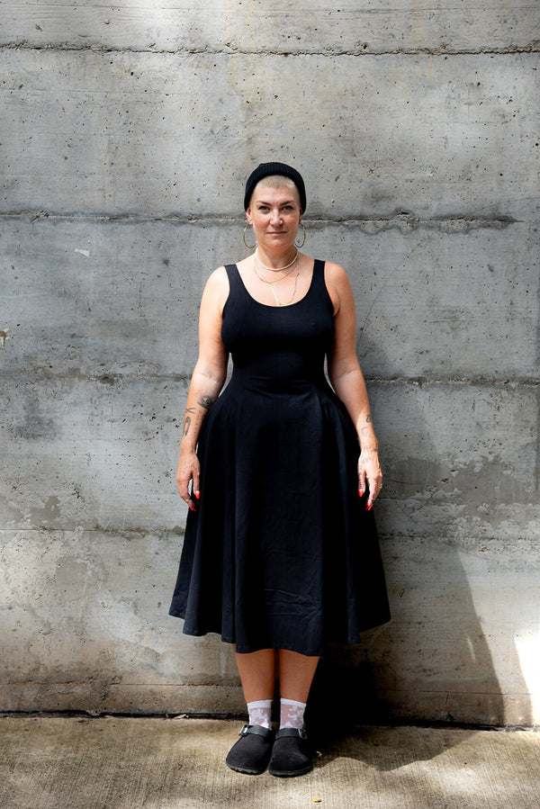 Asri Api Dress Midi in Black - Manners London