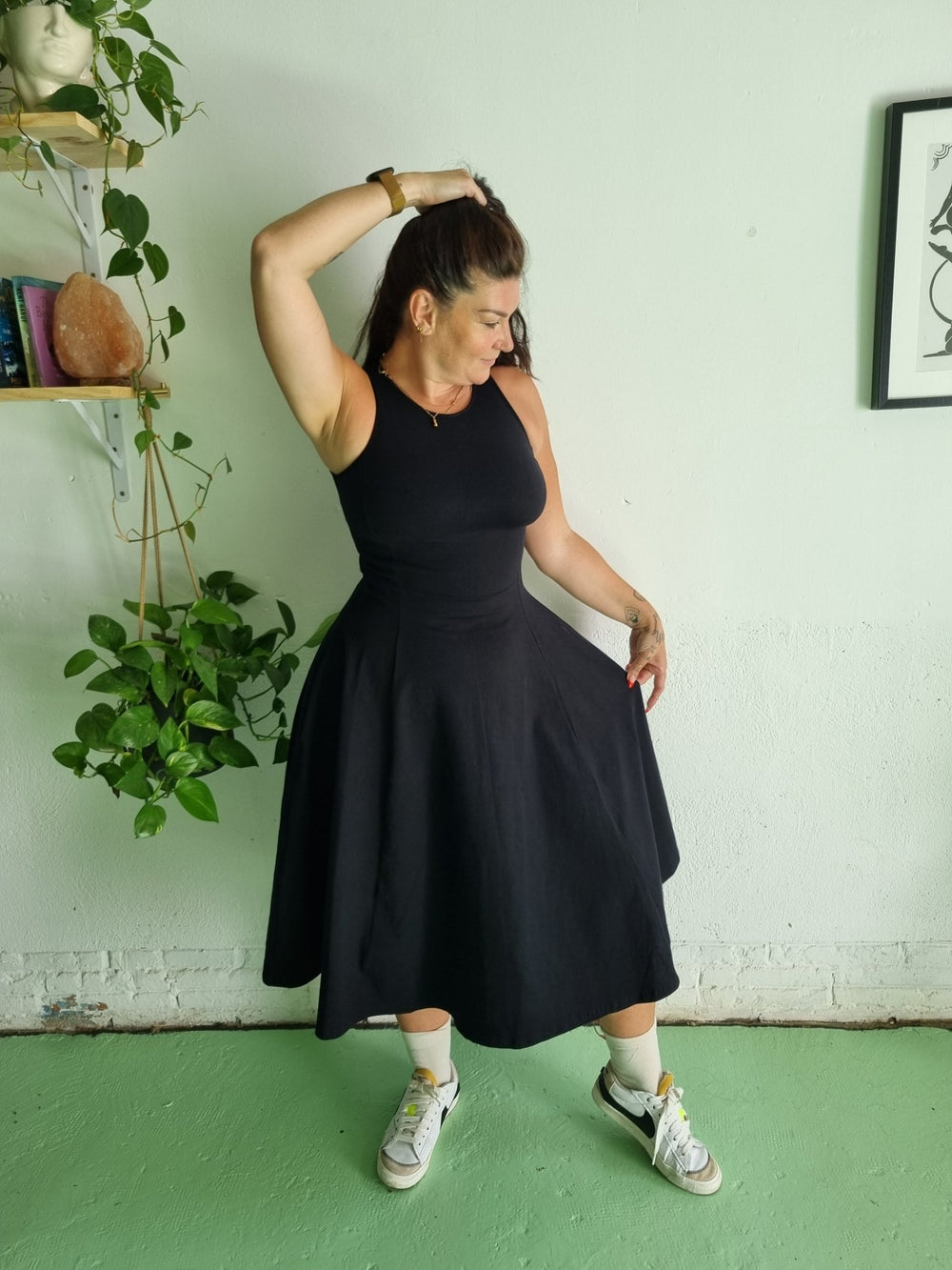 Asri Dress Iza Neck Midi Regular in Black - Manners London