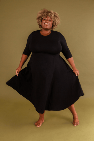 Asri Dress Leki Midi 3/4 sleeve in Black - Manners London