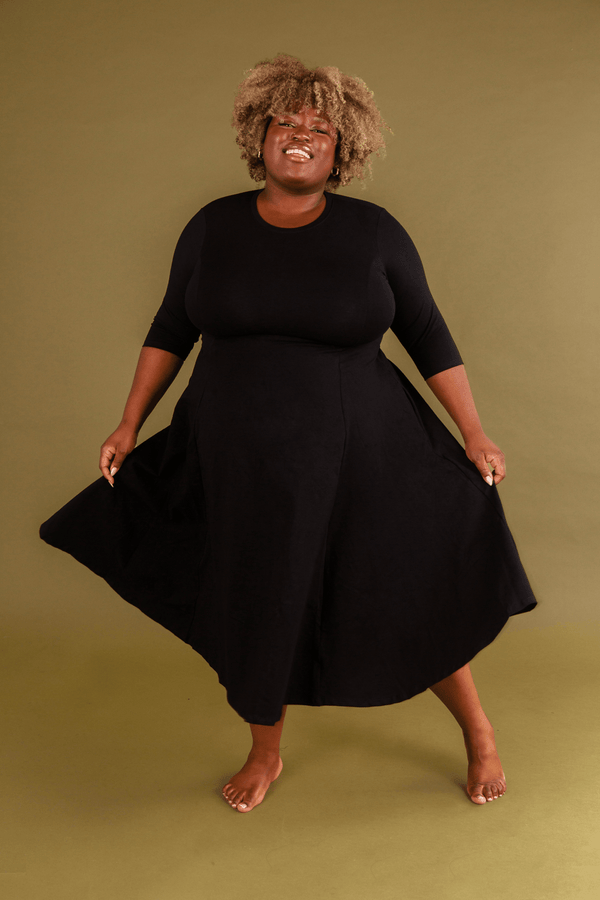 Asri Dress Leki Midi 3/4 sleeve in Black - Manners London