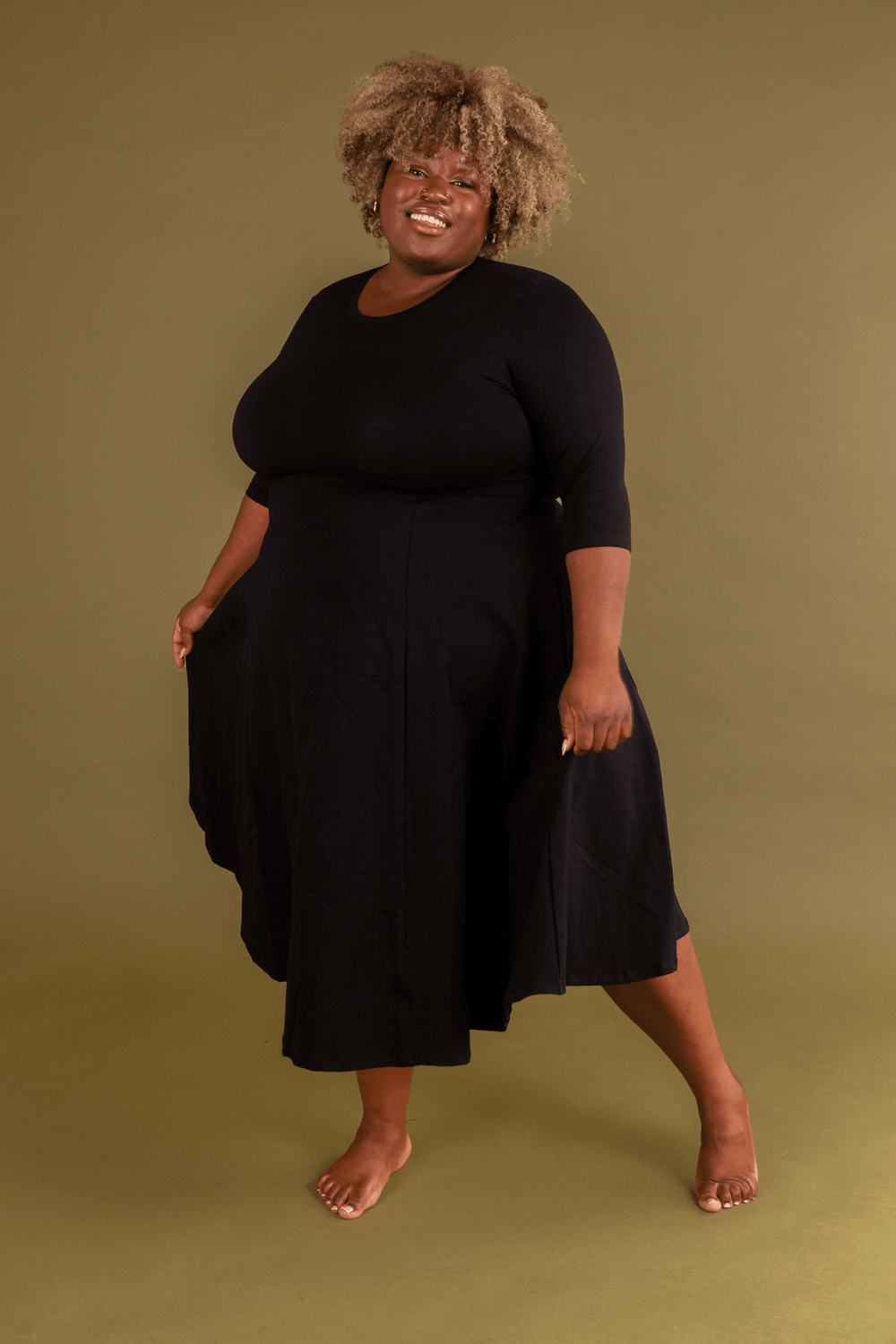 Asri Dress Leki Midi 3/4 sleeve in Black - Manners London