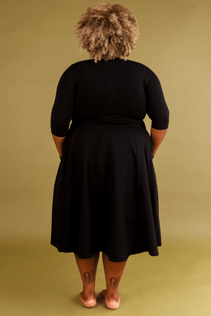 Asri Dress Leki Midi 3/4 sleeve in Black - Manners London