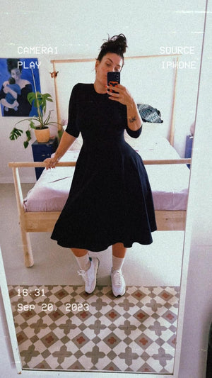 Asri Dress Leki Midi 3/4 sleeve in Black - Manners London