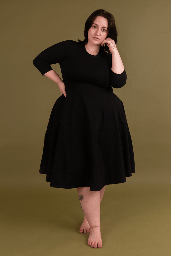 Asri Dress Leki Midi 3/4 sleeve in Black - Manners London