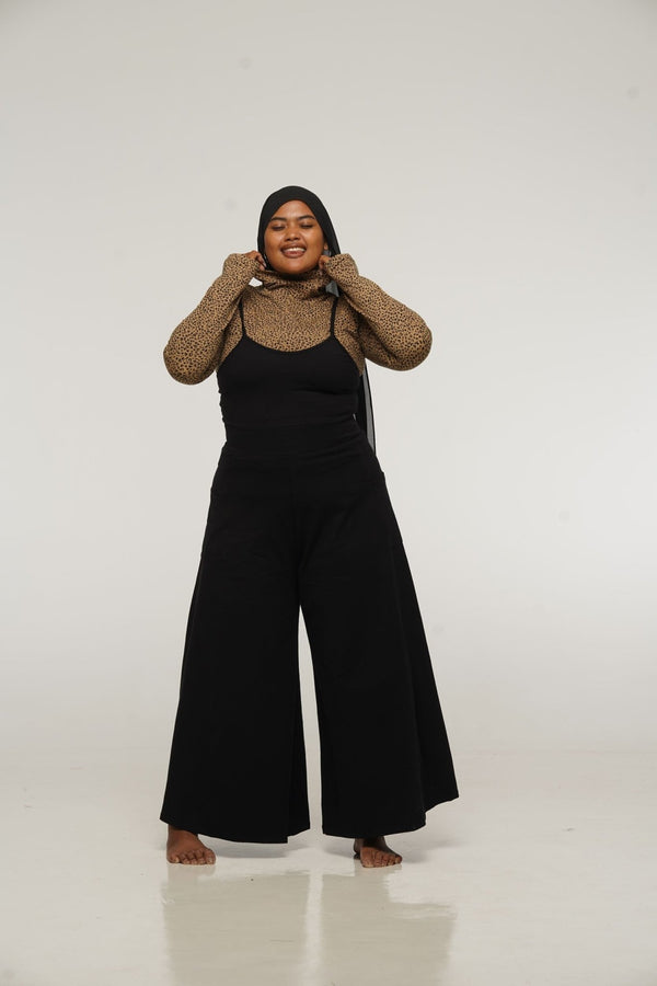 Asri Wide Leg Jumpsuit in Black with pockets - Manners London