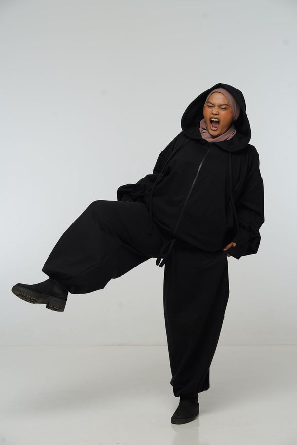 Balloon Trackies in Black - Manners London