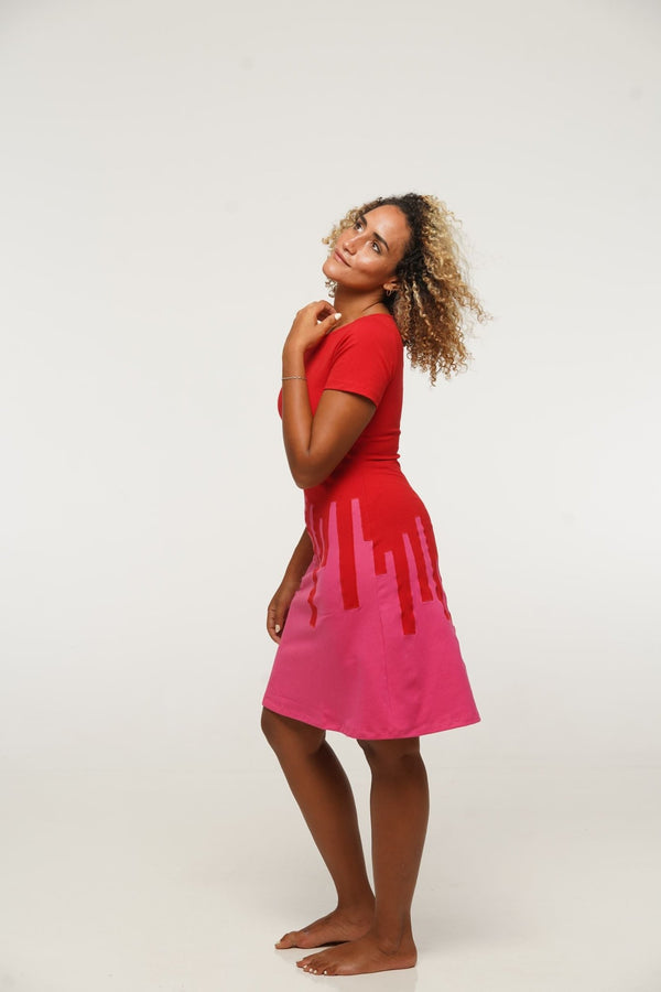 Bizi Mini Dress Boat neck in Red and Pink - Manners London