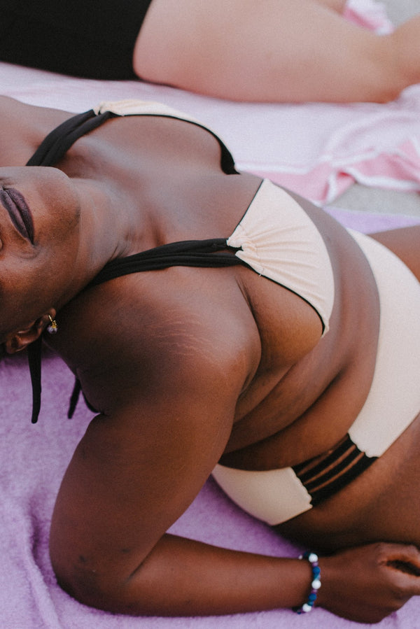 Cheeky Reversible High Waist In Peach Nights - Manners London