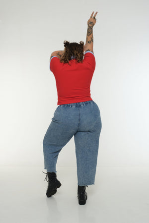 Core ZIP Mid Crop Tee in Red with pastel blue rib - Manners London