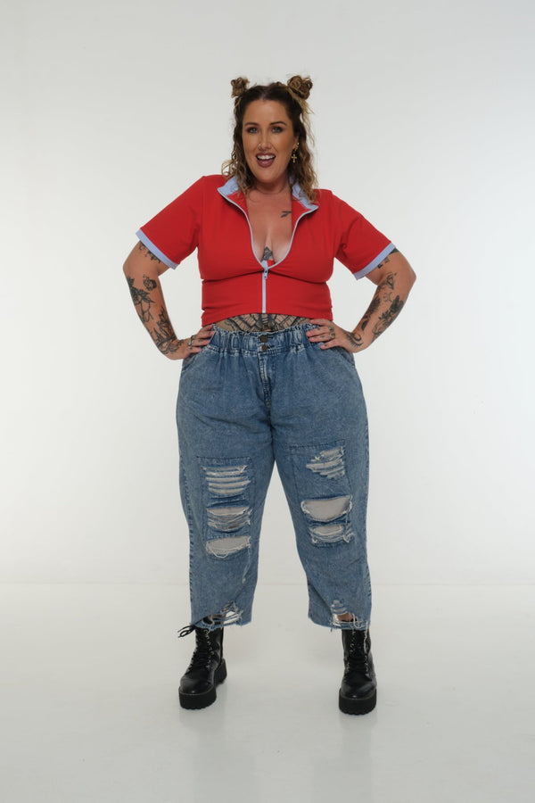 Core ZIP Mid Crop Tee in Red with pastel blue rib - Manners London