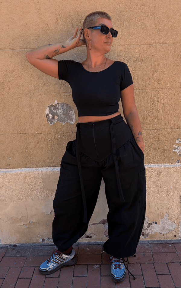 Corset Puff Pants with 4(!) pockets in Black - Manners London