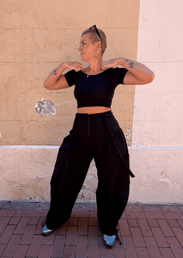 Corset Puff Pants with 4(!) pockets in Black - Manners London