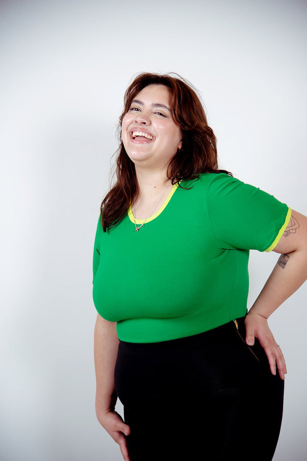 Crew Neck T-shirt in Full Length in Grass Green/Lime Green edging - Manners London