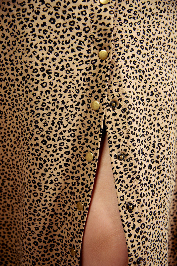Popper Midi Skirt in Classic Leopard - Manners London