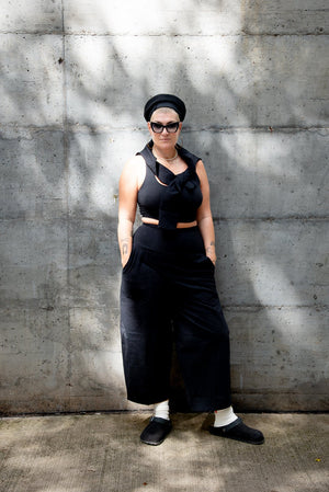Puff Pants Regular in Black - Manners London