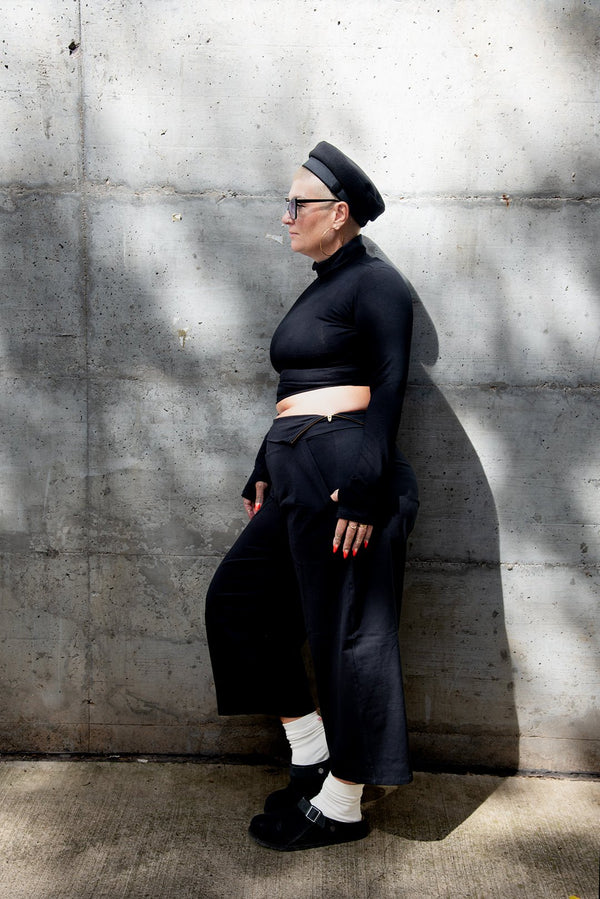Puff Pants Regular in Black - Manners London