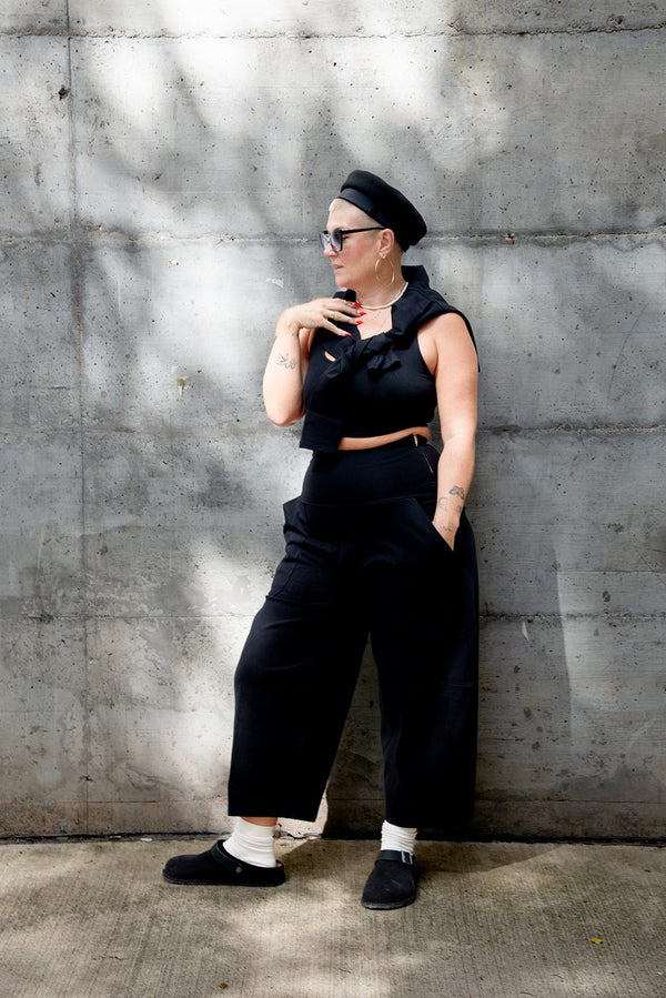 Puff Pants Regular in Black - Manners London