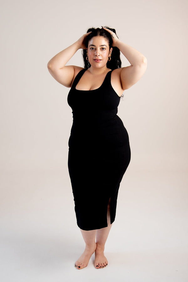 Shinni Neck Midi Dress Petite In Black - Manners London