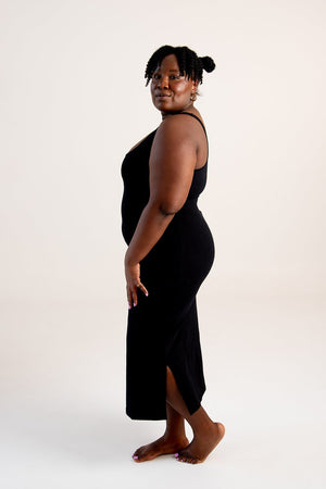 Shinni Neck Midi Dress Petite In Black - Manners London