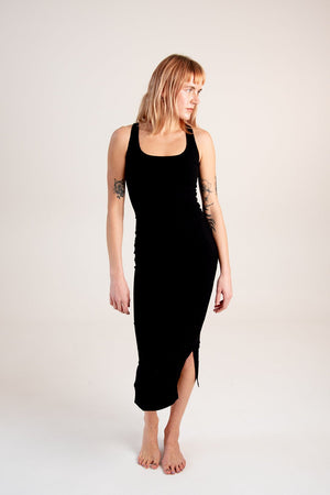 Shinni Neck Midi Dress Petite In Black - Manners London