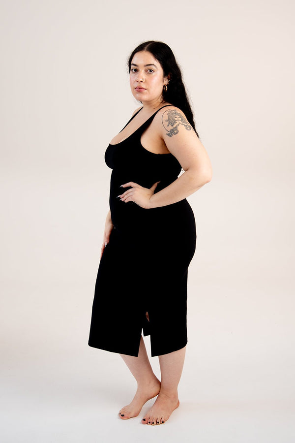 Shinni Neck Midi Dress Petite In Black - Manners London