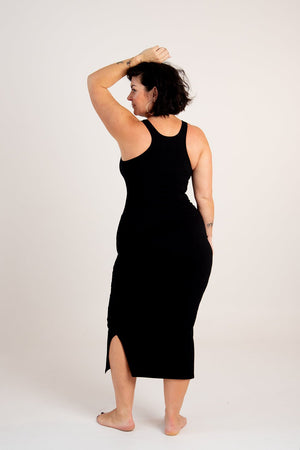 Shinni Neck Midi Dress Petite In Black - Manners London