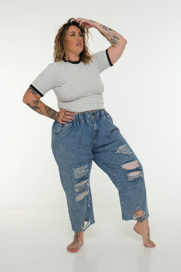 Soft Life Core Tee Mid Crop Ecovero i Top in Grey/ Marl and Black rib - Manners London