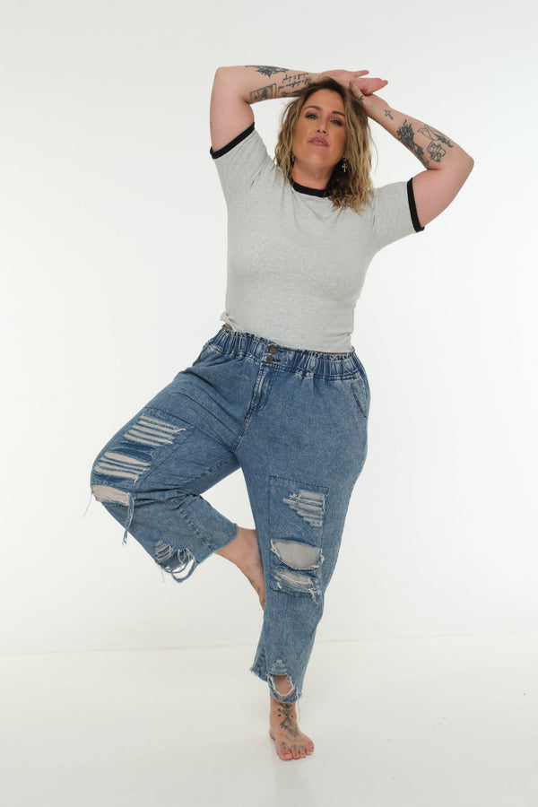 Soft Life Core Tee Mid Crop Ecovero i Top in Grey/ Marl and Black rib - Manners London
