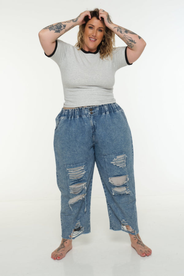 Soft Life Core Tee Mid Crop Ecovero i Top in Grey/ Marl and Black rib - Manners London