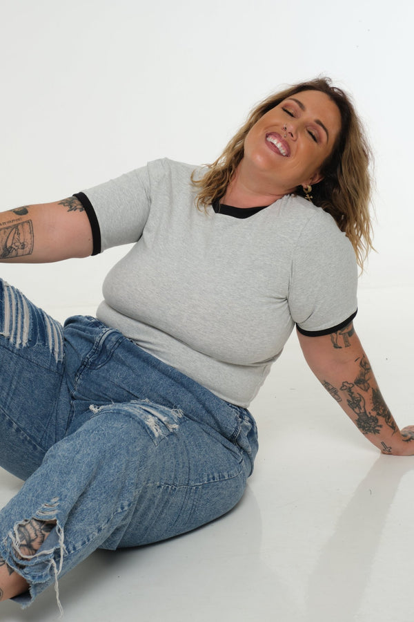 Soft Life Core Tee Mid Crop Ecovero i Top in Grey/ Marl and Black rib - Manners London