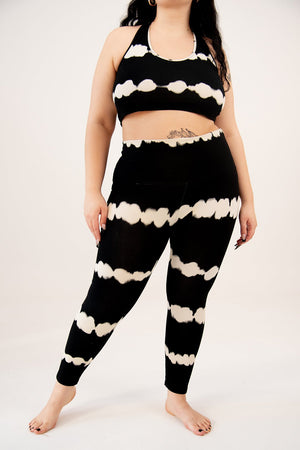 Super High Waist Tib Pant Petite In Blot Black - Manners London