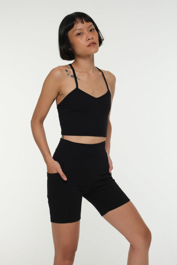 Tib Shorts Petite with pockets and zip in Black - Manners London