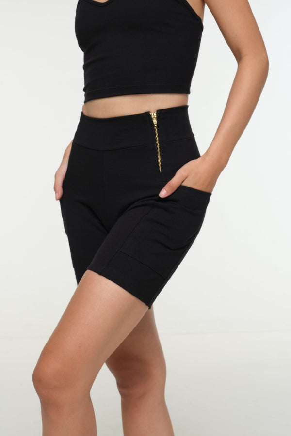 Tib Shorts Petite with pockets and zip in Black - Manners London