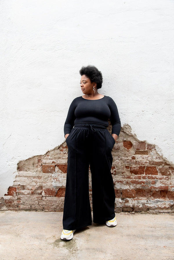 Trackie Trousers Wide Petite in Black - Manners London