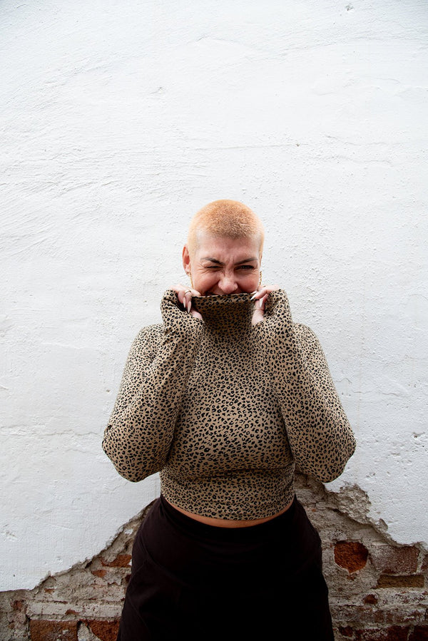 Turtle Neck Long Sleeve Crop Top with Hole in Classic Leopard - Manners London