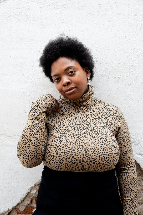 Turtle Neck Long Sleeve Crop Top with Hole in Classic Leopard - Manners London