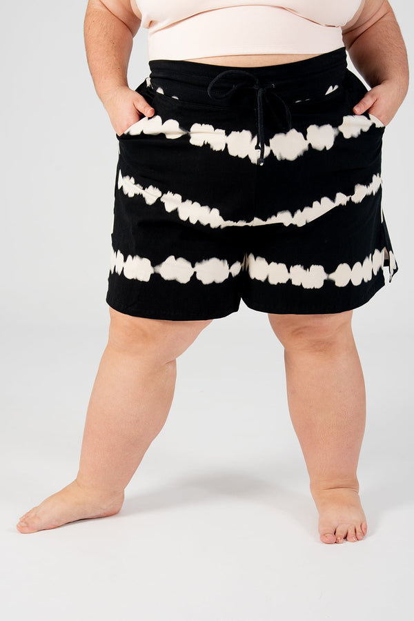 Wide Leg Shorts In Blot Black - Manners London