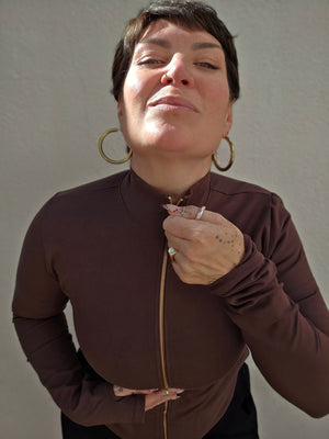 Zip Jacket Full Length with pockets and cosy little thumb holes in hot Chocolate - Manners London