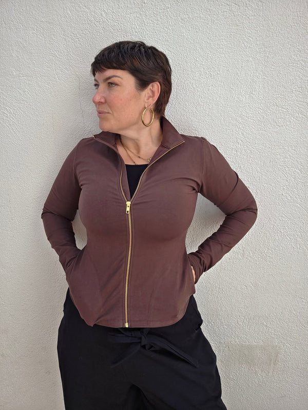 Zip Jacket Full Length with pockets and cosy little thumb holes in hot Chocolate - Manners London