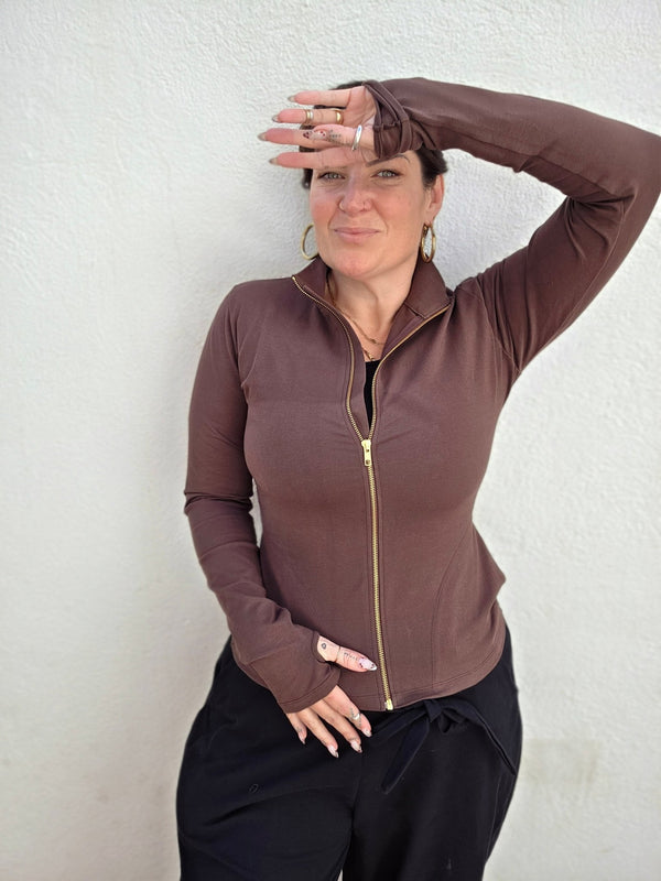 Zip Jacket Full Length with pockets and cosy little thumb holes in hot Chocolate - Manners London